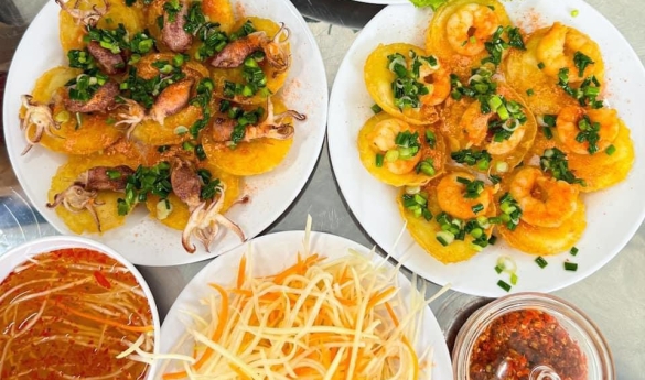 Bánh Khọt 28 - Long Bánh Khọt: Hương Vị Bánh Khọt Vũng Tàu Đậm Đà Khó Quên