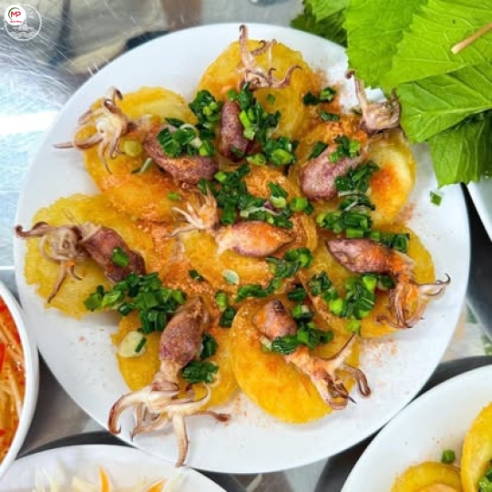 Bánh khọt mực sữa